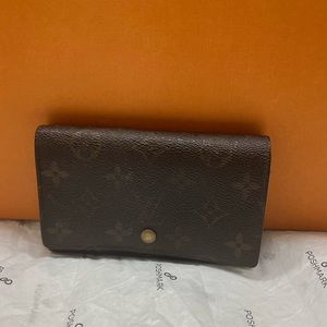 LOUIS VUITTON TRESSOR WALLET - MI1906